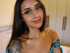 Myfreecams Adult Webcams of Iris_