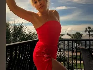 Myfreecams Sex Cam of LisaLondon