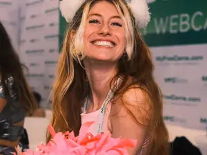 Myfreecams Adult Webcams of SweetMango