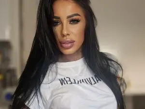 Myfreecams Free Live Porn of AnyssyaHoot