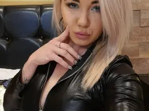 Myfreecams Free Live Porn of Sophie_Maeve