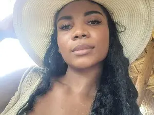 Myfreecams Live Sex of Miss_Benz