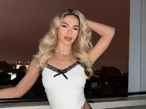 Myfreecams Watch Live Sex Cams of ChloeVelvet