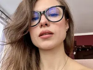 Myfreecams Adult Webcam of Emily_Me