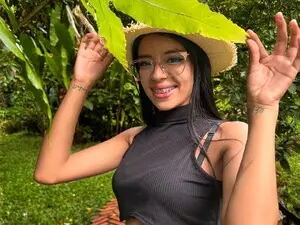 Myfreecams Live Sex Cam of Iris_8
