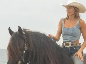 Myfreecams Live Sex Cam of CowgirlCrush