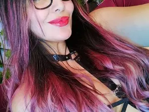 Myfreecams Sex Cam of CARMENVILLA1