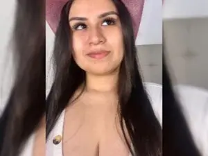 Myfreecams Nude Webcam of Cherryvlossom