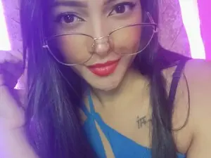 Myfreecams Watch Live Sex Cams of julia_07