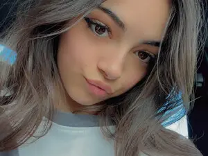 Myfreecams Live Sex Cam of Skybaby69