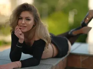 Myfreecams Free Porn Cam of NayaQuinn