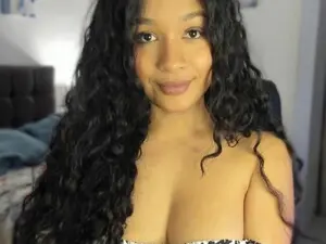 Myfreecams Sex Cam of Amatista_latina