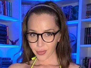 Myfreecams Live Sex Cam of NerdyBody