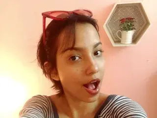 Streamate Sex Cam of Yara_Blair