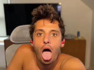 Streamate Free Live Porn of Therealdylansdick
