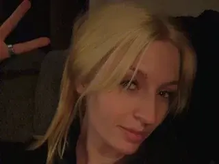 Streamate Best live sex cam show of LunethMirelda