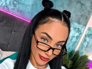 Streamate Live Porn of Hazzell