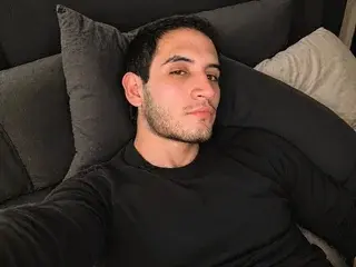 Streamate Sex Chat of Charlizee_23