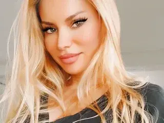 Streamate Adult Video Chat of HelenaNiki