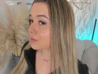Streamate Live Sex Cam of dalhiaaa