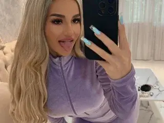 Streamate Sex Chat of SpoilM3Mor33