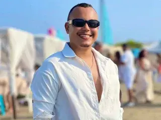 Streamate Live Sex Cam of noah_oliver22