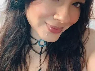 Streamate Nude Webcam of SophieCurvess