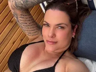 Streamate Live Porn of TheNaughtyMilfNextDoor