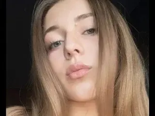 Streamate Free Porn Cam of LoveDovee
