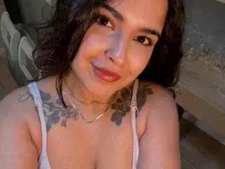 Streamate Adult Webcams of MayaPetite