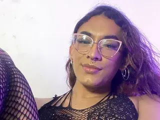 Streamate Adult Webcam of camilahotss