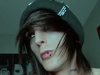 Streamate Nude Webcam of GraveRobber98
