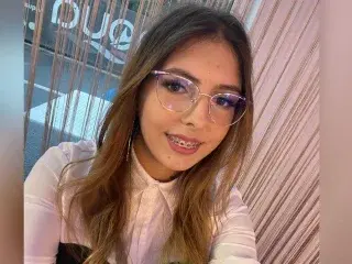 Streamate Watch Live Sex Cams of ADELLYINN
