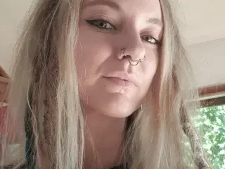 Streamate Free Porn Cam of MsVixenViolet
