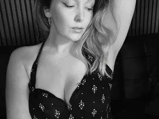Streamate Sex Cam of DeepThroatDarling