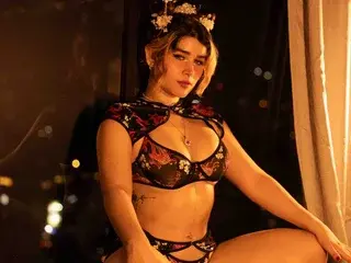 Streamate Live Sex Cam of MaraMaison