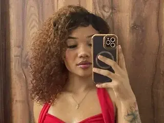 Streamate Free Live Porn of CandySmith21