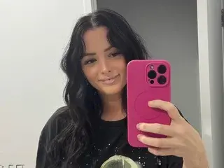 Streamate Live Porn of sadiessecrets