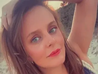Streamate Watch Live Sex Cams of Louisa35
