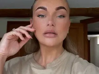 Streamate Live Sex Cam of Demilouise22