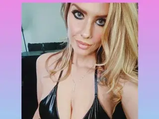 Streamate Watch Live Sex Cams of Ellie_Conrad