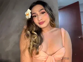 Streamate Live Sex Cam of Martina26L