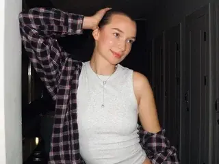 Streamate Live Sex Cam of VeronicaIrresistible