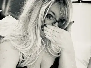 Streamate Adult Webcam of BlondeBridgetx