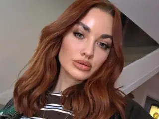 Streamate Adult Webcam of Graceyymay