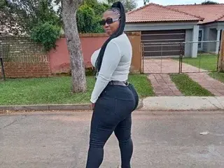 Streamate Sex Cam of AFRICANCURVYBOOTYXXX