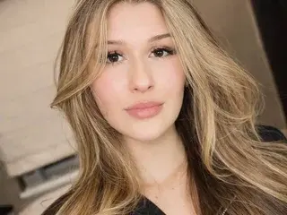 Streamate Free Live Porn of AngeLinA199