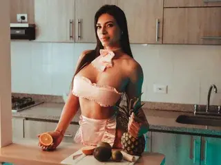 Streamate Sex Chat of YelinaMontana