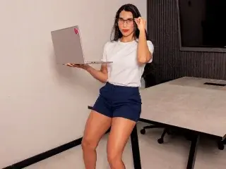 Streamate Nude Webcam of Scarlet_Dollxxx