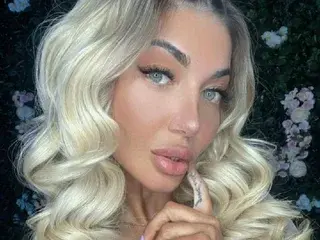 Streamate Best live sex cam show of EllsaSin